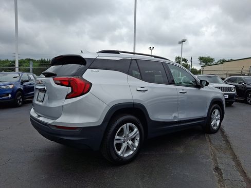 Used 2020 GMC Terrain SLE w/ Driver Convenience Package FWD image 6