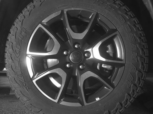 Used 2025 Jeep Compass Trailhawk AWD/4WD image 11