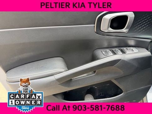 Used 2023 Kia Sorento LX FWD image 19