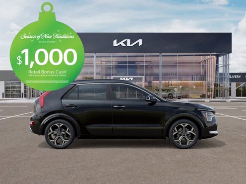 New 2025 Kia Niro SX Touring image 7