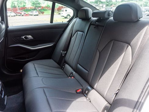 Used 2021 BMW 330i xDrive 330i xDrive w/ Convenience Package image 14