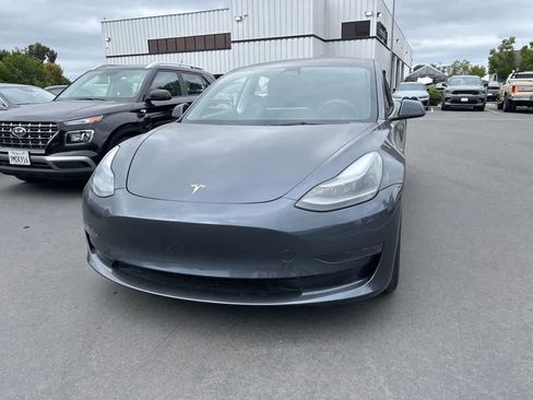 Used 2023 Tesla Model 3 Standard Range RWD image 5