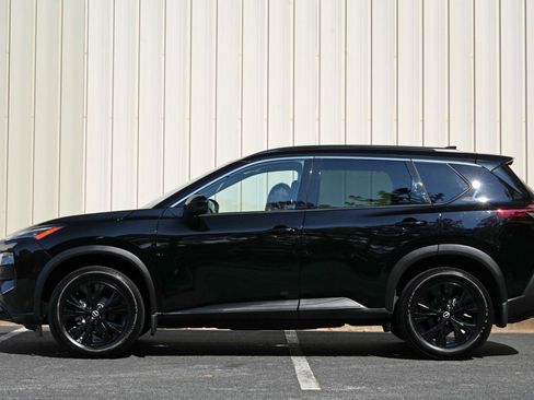 Used 2023 Nissan Rogue SV w/ SV Premium B Package AWD/4WD image 9
