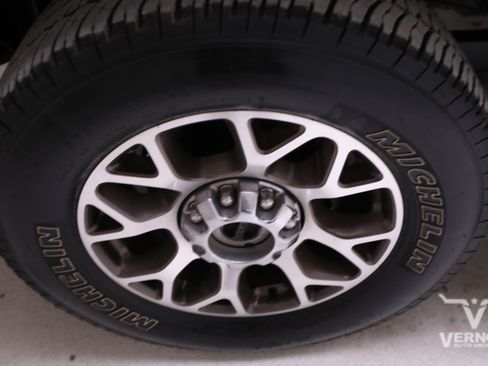 Used 2022 Ford F350 King Ranch w/ FX4 Off-Road Package image 32