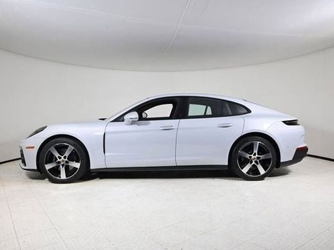Certified 2024 Porsche Panamera 4 image 2