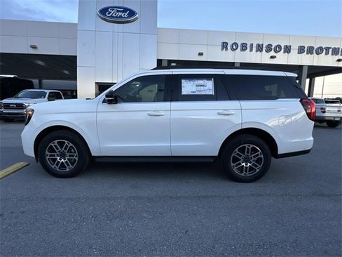 New 2025 Ford Expedition Active image 8