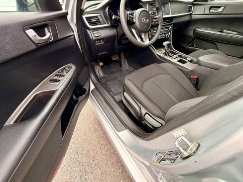 Used 2019 Kia Optima LX FWD image 9