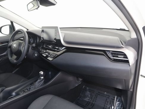 Used 2021 Toyota C-HR LE image 38