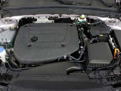 Certified 2026 Volvo XC40 B5 Ultra w/ Climate Package AWD/4WD image 24