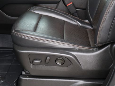 Used 2021 Chevrolet Suburban High Country image 18