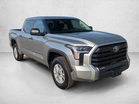 Used 2022 Toyota Tundra SR5 image 3