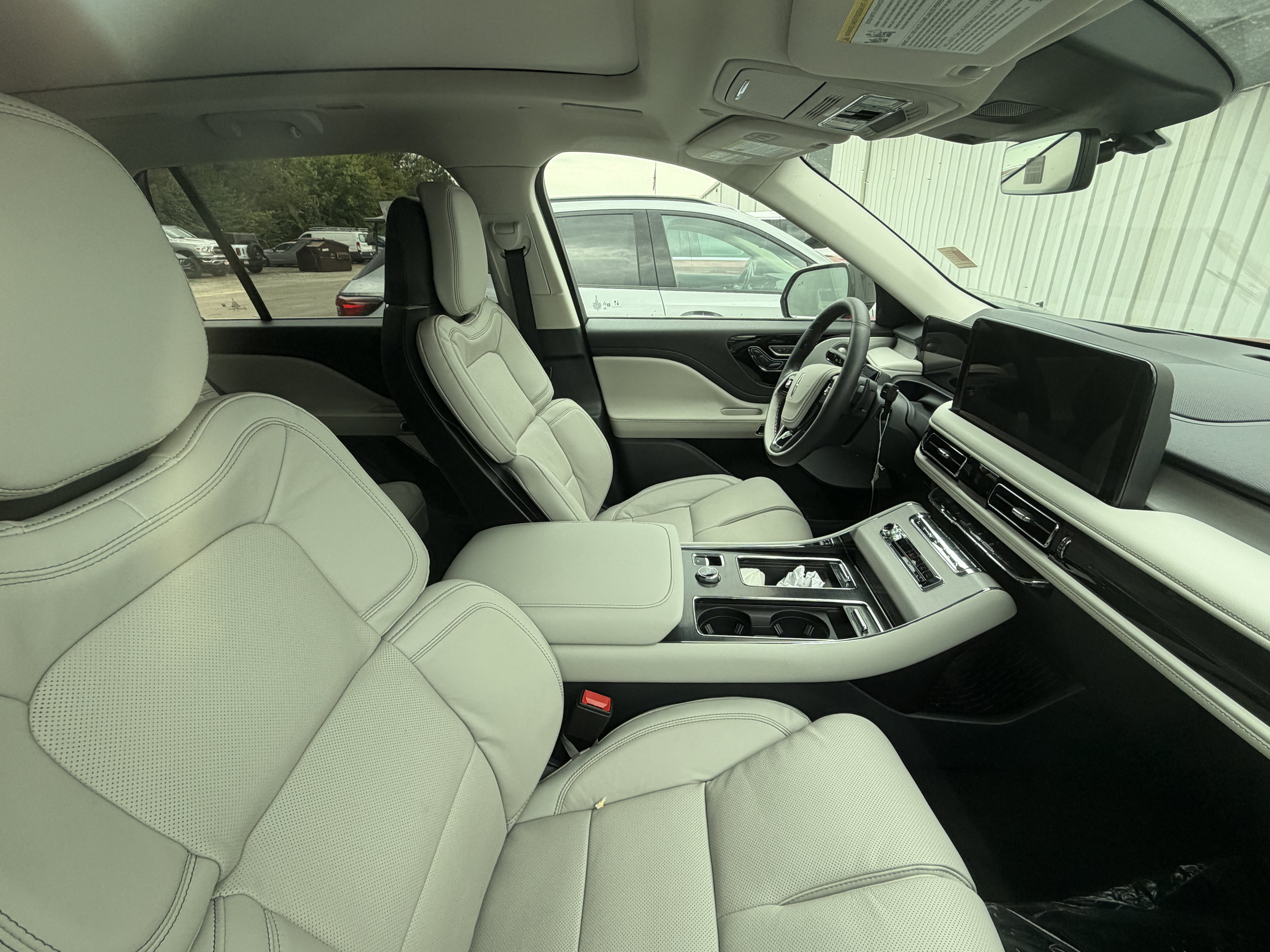 New 2026 Lincoln Aviator Reserve AWD/4WD image 15