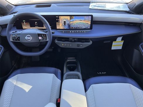 New 2026 Nissan Leaf Platinum+ image 7