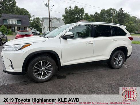 Used 2019 Toyota Highlander XLE AWD/4WD image 4
