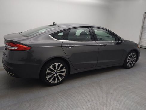 Used 2020 Ford Fusion SE image 10
