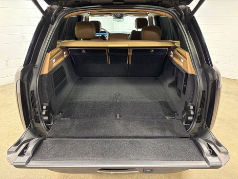 Used 2023 Land Rover Range Rover Long Wheelbase Autobiography AWD/4WD image 39