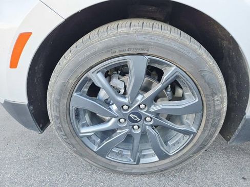 Used 2022 Chevrolet Equinox RS w/ Infotainment Package image 14