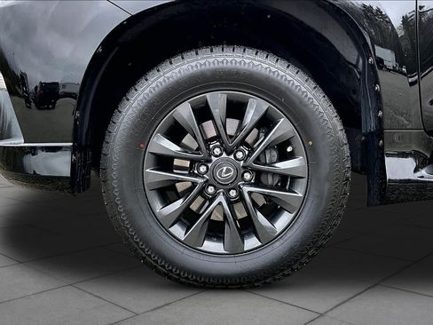 Used 2020 Lexus GX 460 Premium w/ Premium Package AWD/4WD image 11