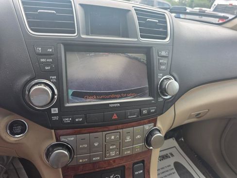 Used 2012 Toyota Highlander Limited FWD image 20