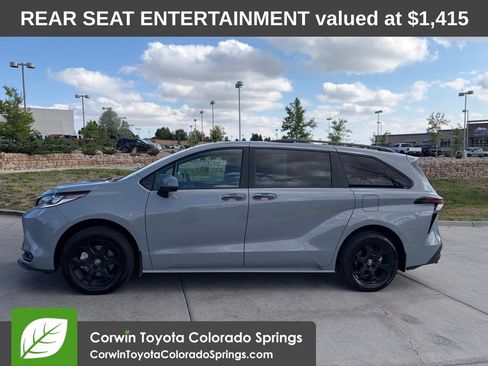 Used 2026 Toyota Sienna XLE Woodland Edition AWD/4WD image 4