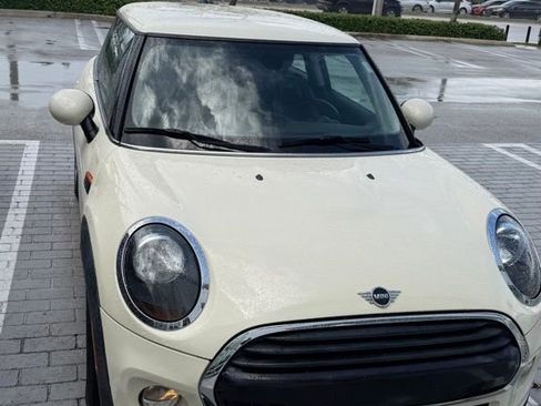 Used 2019 MINI Cooper 2-Door Hardtop image 3