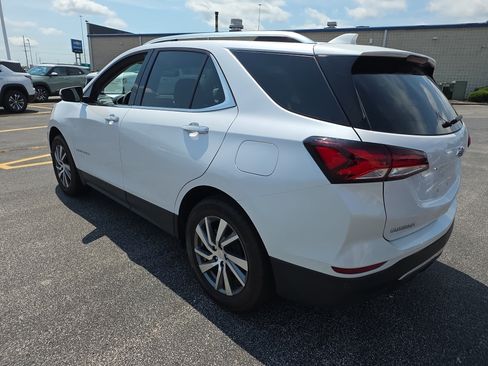 Used 2023 Chevrolet Equinox Premier AWD/4WD image 6