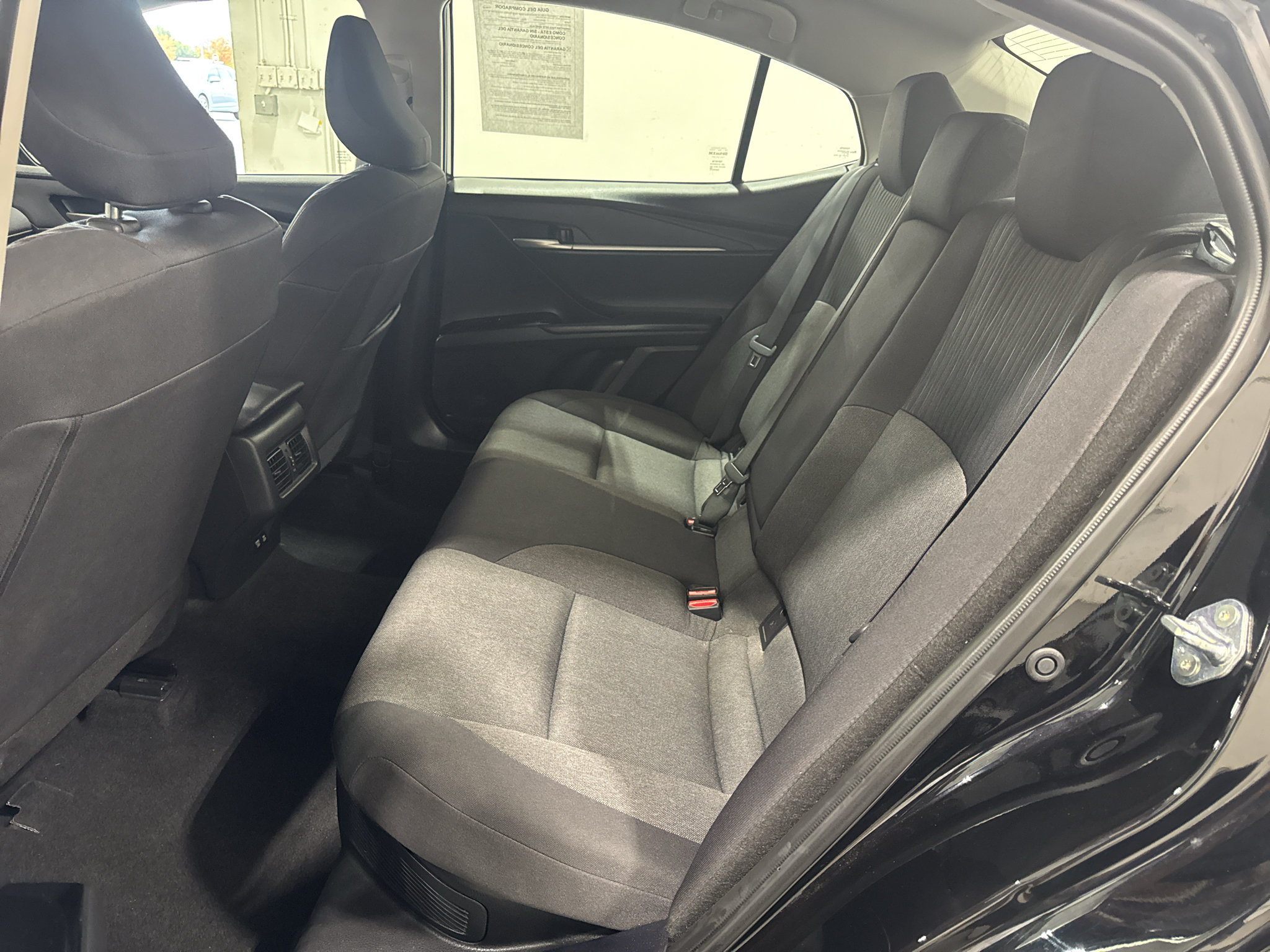 Used 2025 Toyota Camry LE FWD image 27