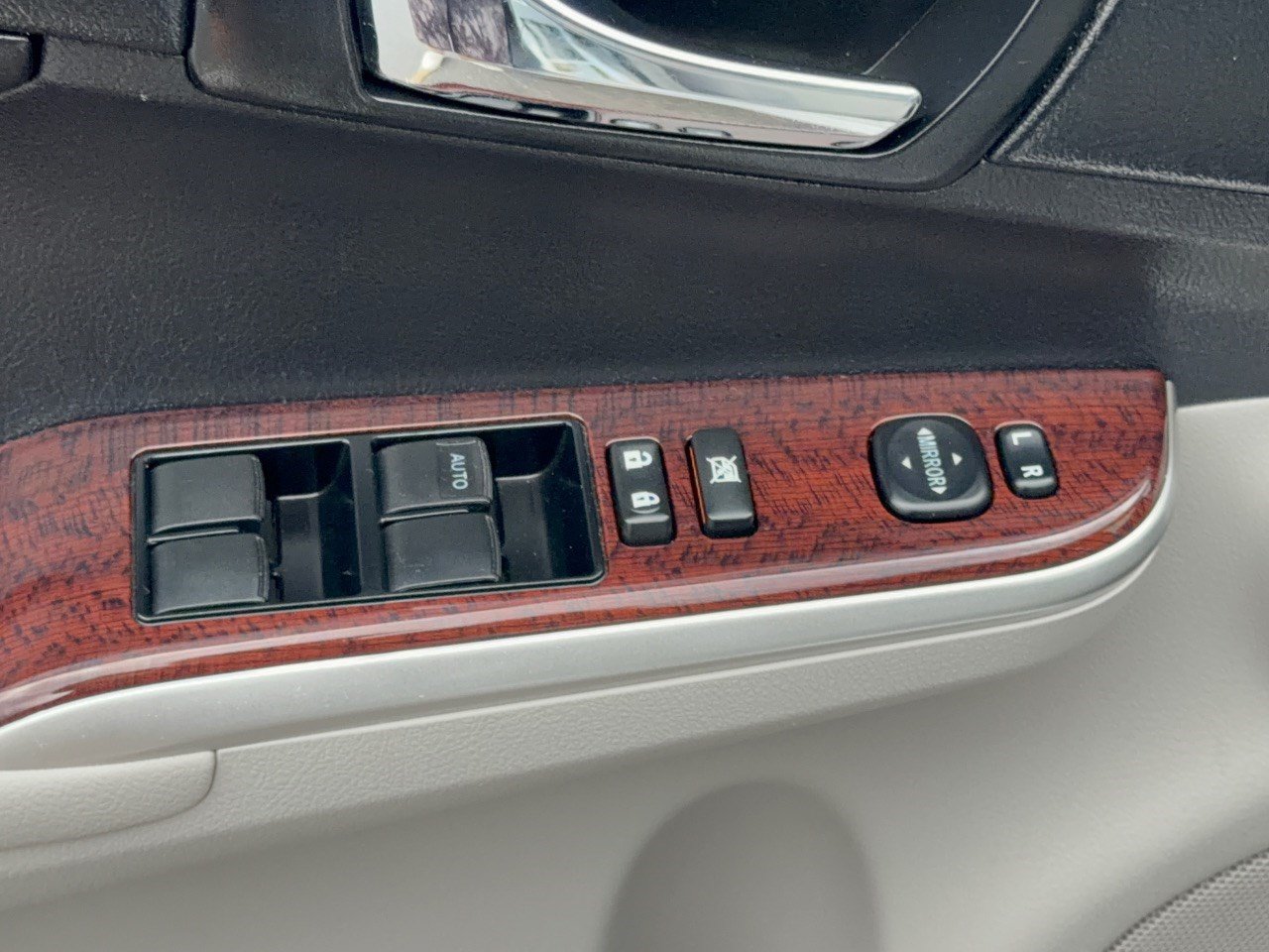 Used 2014 Toyota Camry XLE FWD image 15