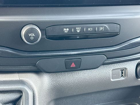 New 2026 Ford Transit 250 148 Medium Roof w/ Load Area Protection Package image 27