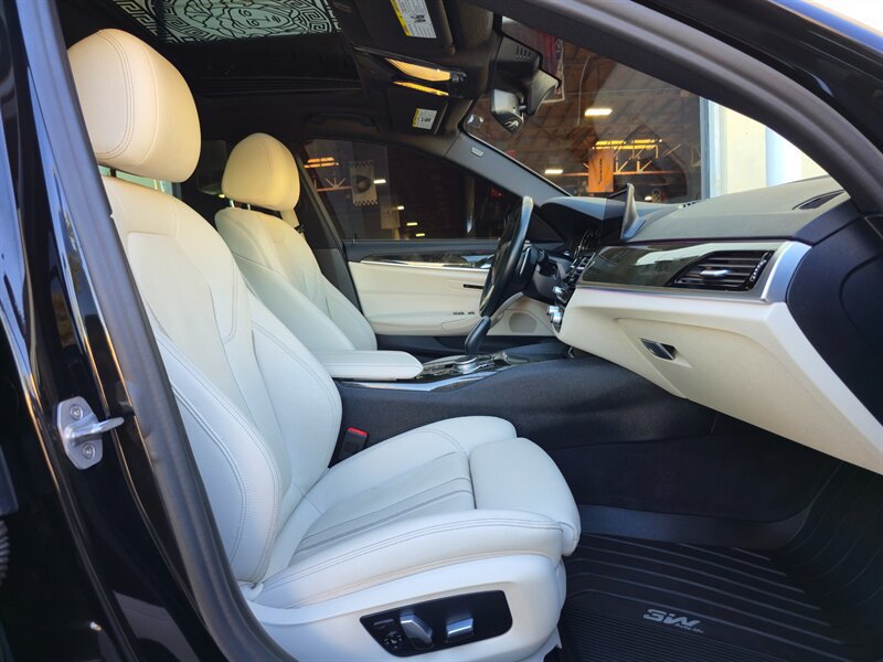 Used 2019 BMW 540i w/ Convenience Package RWD image 23
