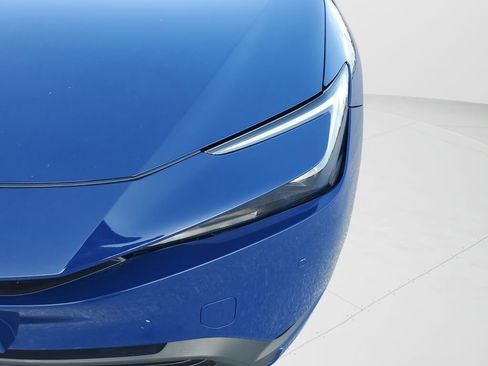 Used 2025 Toyota Prius LE image 9