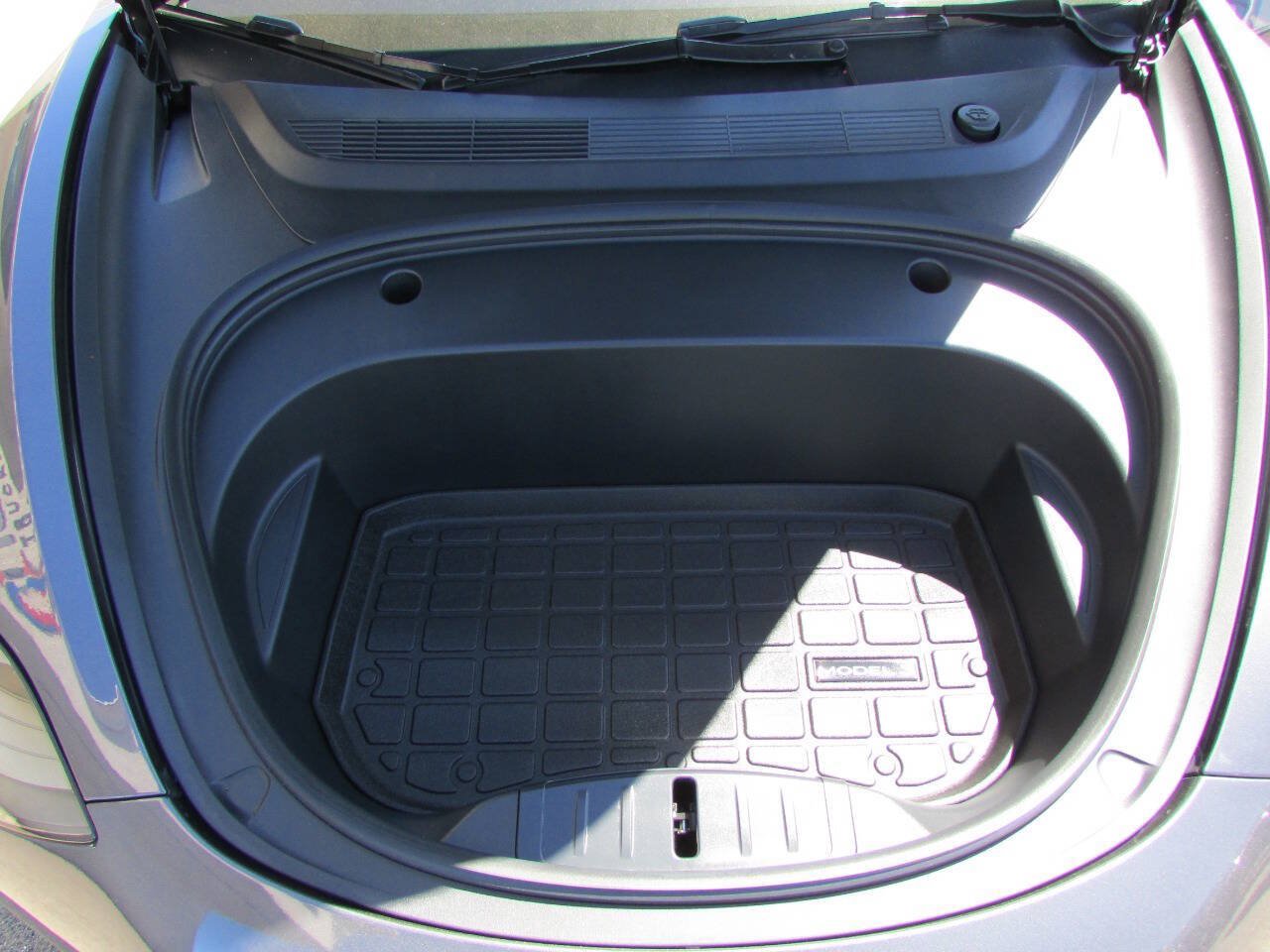 Used 2023 Tesla Model 3 Standard Range RWD image 33