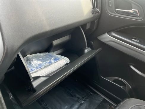 Used 2022 Chevrolet Colorado LT w/ Fleet Safety Package image 34