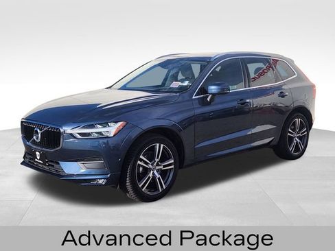 Used 2019 Volvo XC60 T5 Momentum w/ Multimedia Package image 4