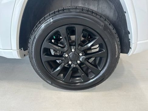 Used 2017 Jeep Grand Cherokee Altitude AWD/4WD image 35