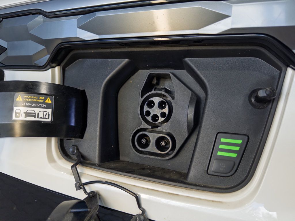 Used 2023 Kia Niro Wave FWD image 5