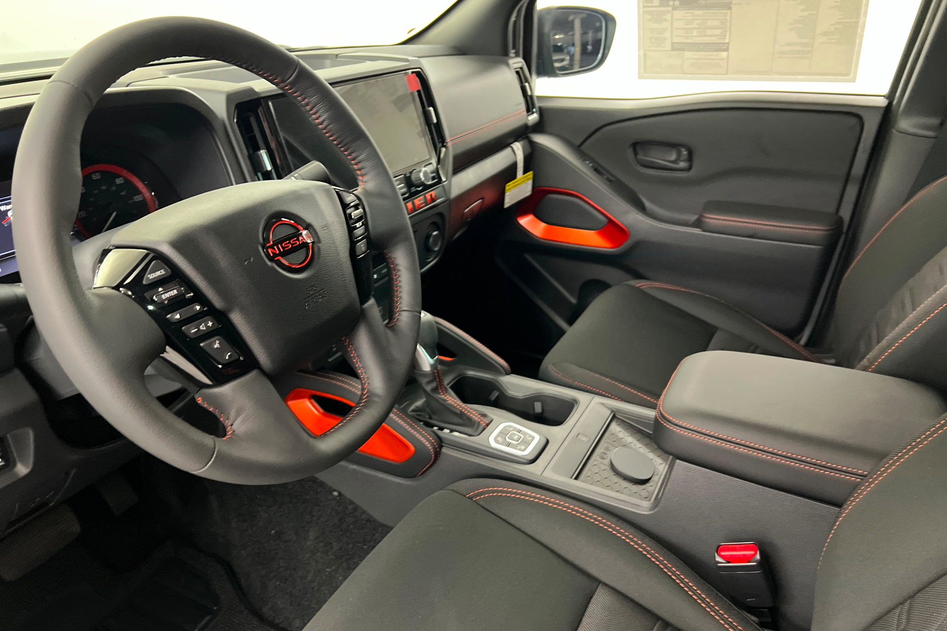 New 2027 Nissan Frontier PRO-4X w/ Pro Convenience Package AWD/4WD image 15