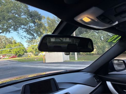 Used 2016 BMW 320i Sedan image 17