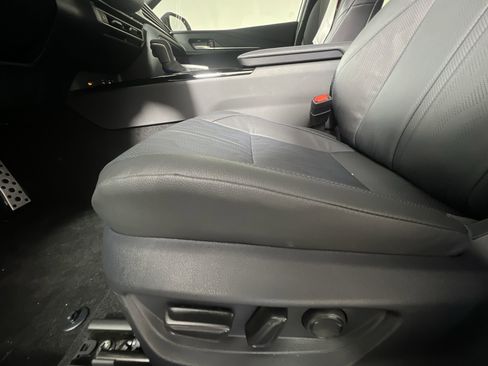 Used 2025 Toyota Camry XSE image 15