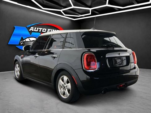 Used 2015 MINI Cooper 4-Door Hardtop FWD image 8
