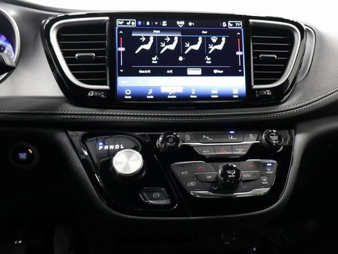 New 2026 Chrysler Pacifica Select w/ S Appearance Package FWD image 20