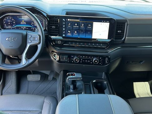 Certified 2025 Chevrolet Silverado 1500 ZR2 AWD/4WD image 17