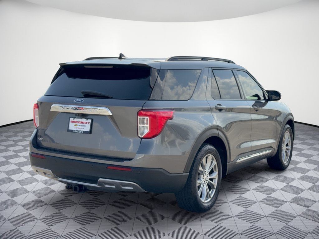 Used 2022 Ford Explorer XLT w/ Equipment Group 202A RWD image 9