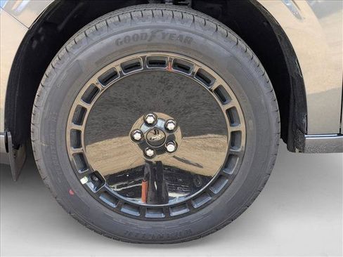 New 2025 Ford Maverick Lobo image 10