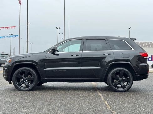 Used 2015 Jeep Grand Cherokee Altitude AWD/4WD image 2