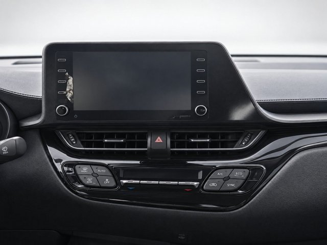 Used 2020 Toyota C-HR LE FWD image 14