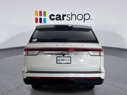 Used 2023 Lincoln Navigator L Reserve w/ Monochromatic Package image 4