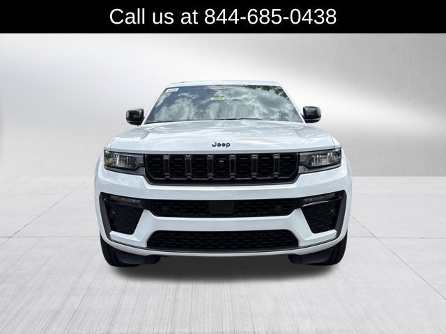 New 2026 Jeep Grand Cherokee Limited AWD/4WD image 2