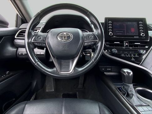 Used 2023 Toyota Camry SE FWD image 6