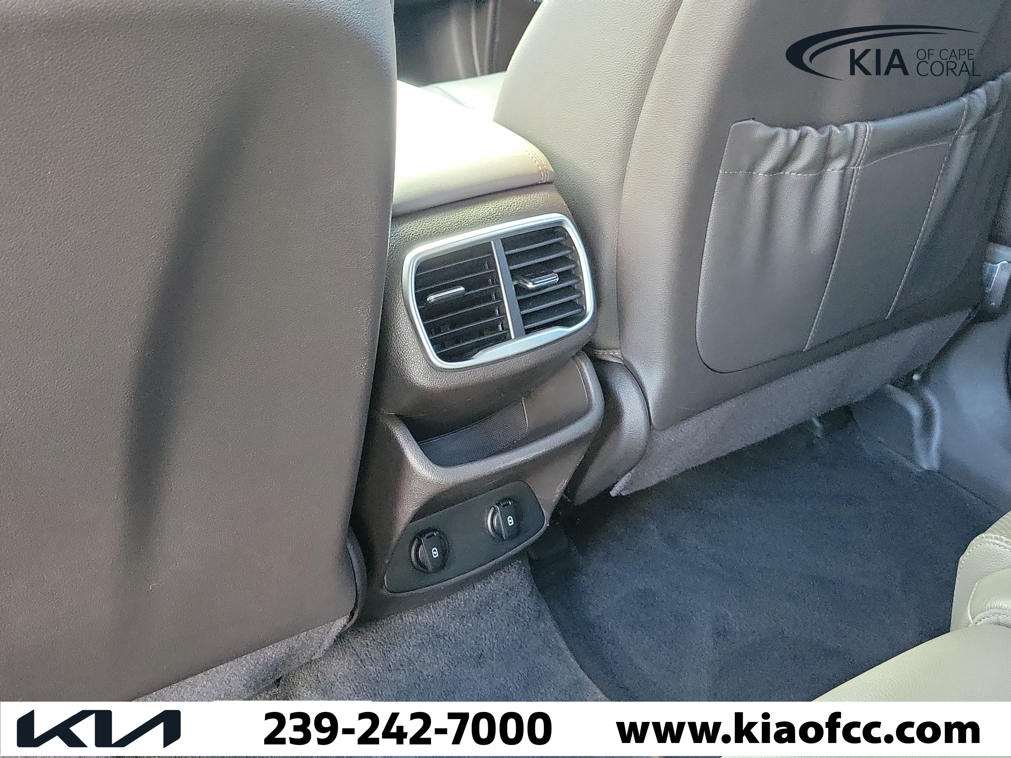 Used 2020 Hyundai Santa Fe SEL w/ Cargo Package FWD image 14